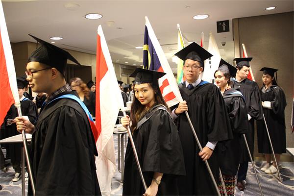 新加坡TMC学院的学生来自全球各地，形成多元化的学习氛围